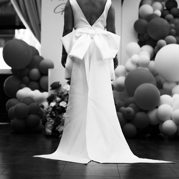 White short dress with big bow - Picture 6 of 6